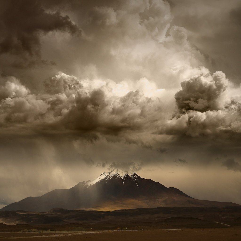 Обои небо, свет, природа, буря, пейзаж, гора, снежная вершина, the sky, light, nature, storm, landscape, mountain, snow peak разрешение 3000x2250 Загрузить