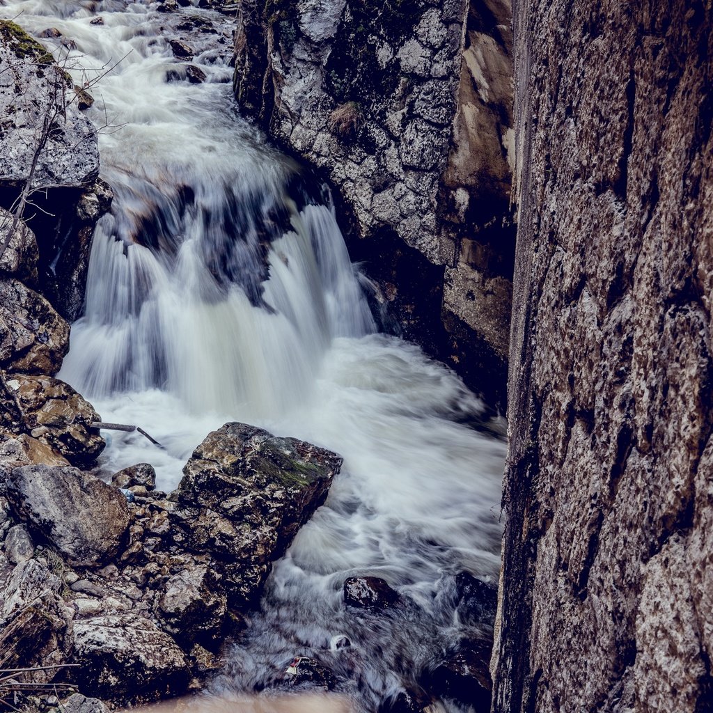 Обои река, камни, водопад, течение, river, stones, waterfall, for разрешение 3000x2000 Загрузить