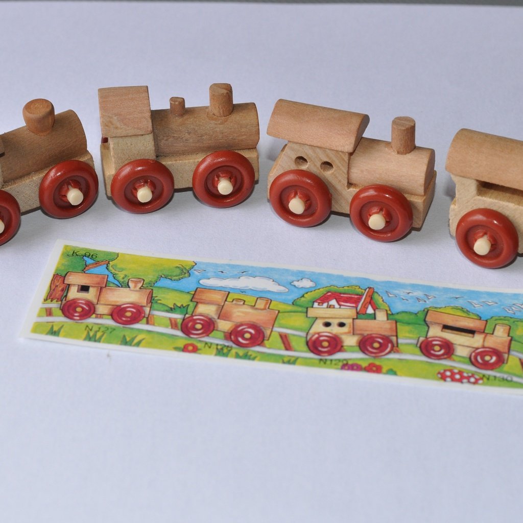 Обои поезд, игрушки, паровозик, деревянный, train, toys, wooden разрешение 4288x2848 Загрузить