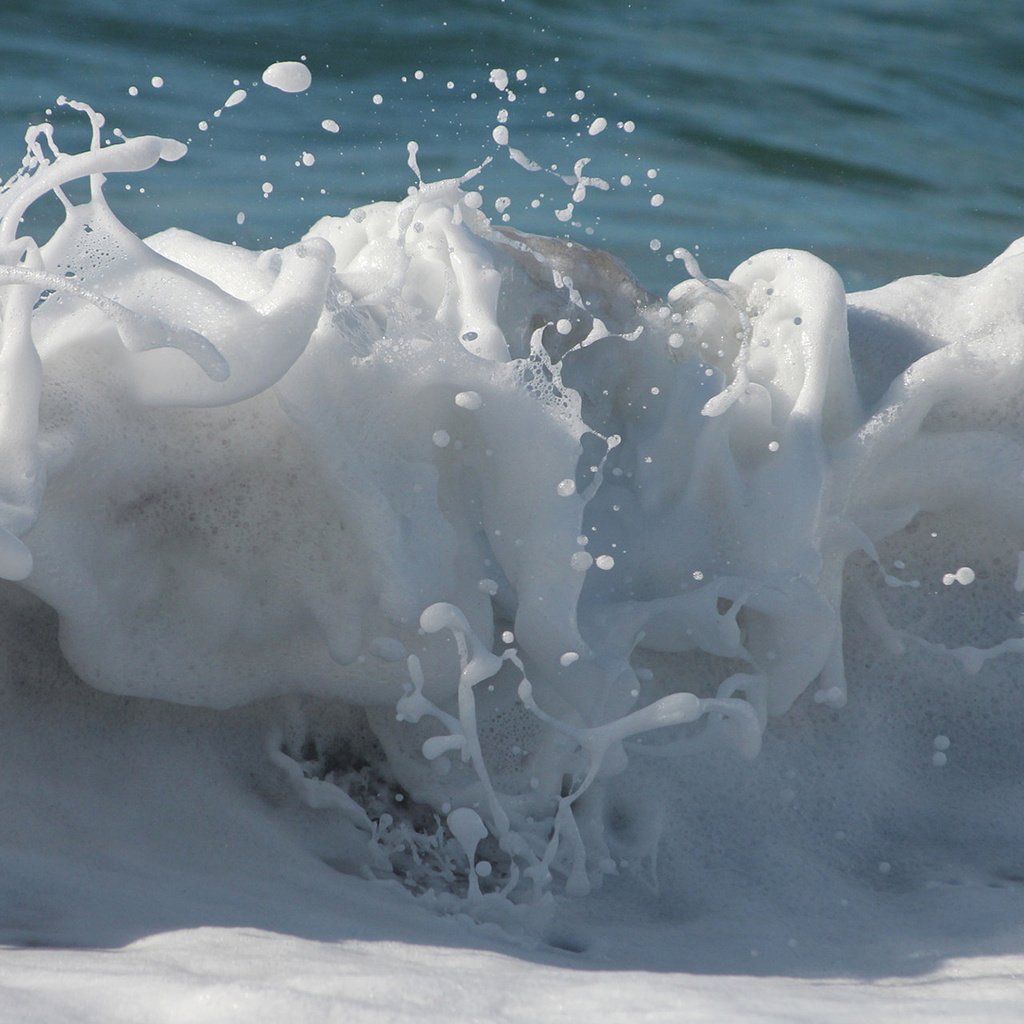 Обои вода, макро, волна, брызги, пена, water, macro, wave, squirt, foam разрешение 1920x1200 Загрузить