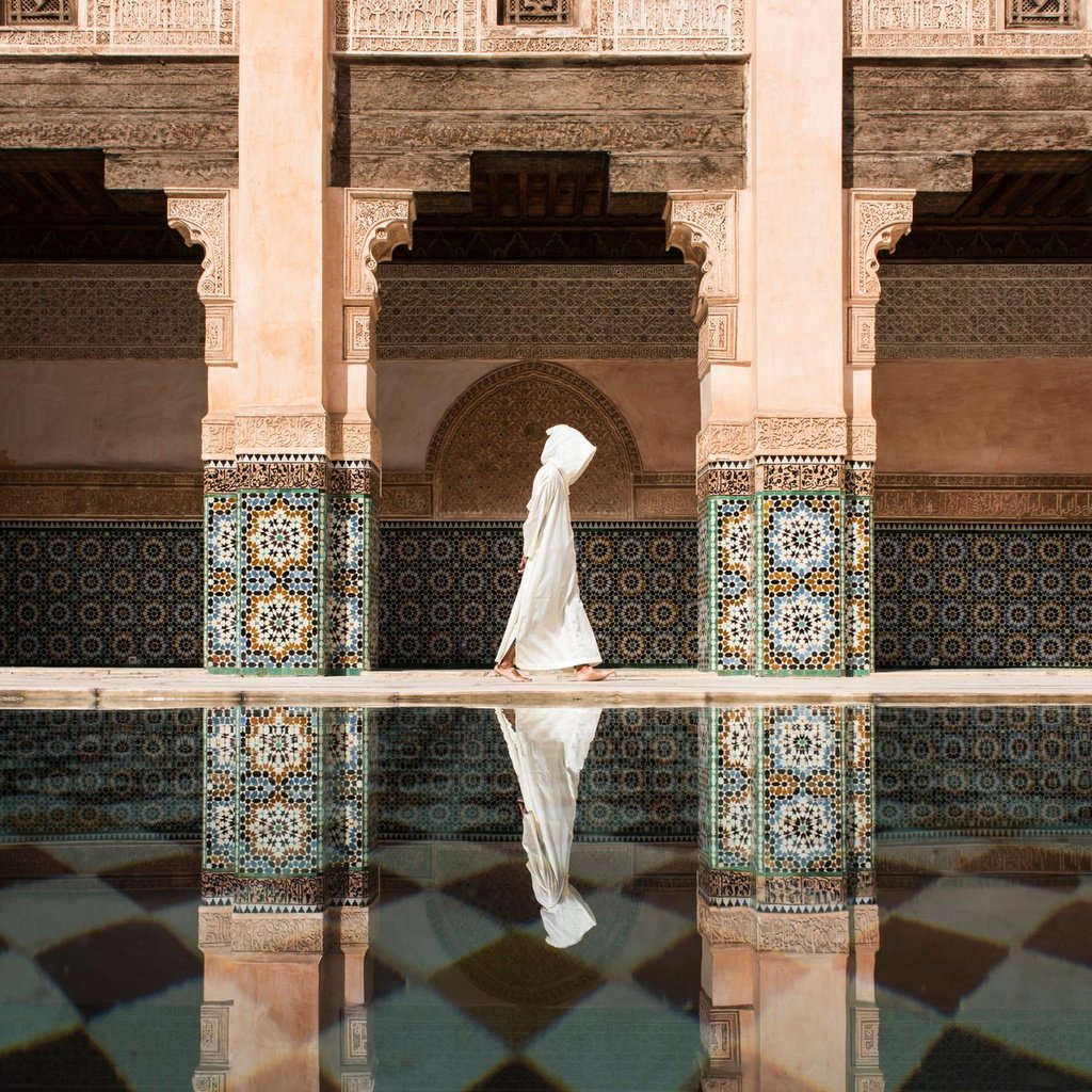 Обои храм, ben youssef, девушка, отражение, город, бассейн, в белом, марракеш, марокко, temple, girl, reflection, the city, pool, in white, marrakech, morocco разрешение 2560x1440 Загрузить