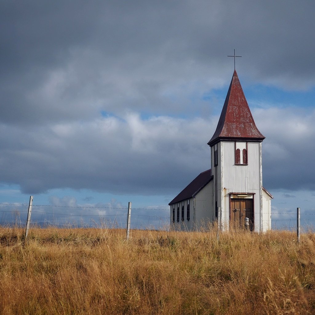 Обои небо, трава, облака, храм, поле, забор, the sky, grass, clouds, temple, field, the fence разрешение 2048x1536 Загрузить