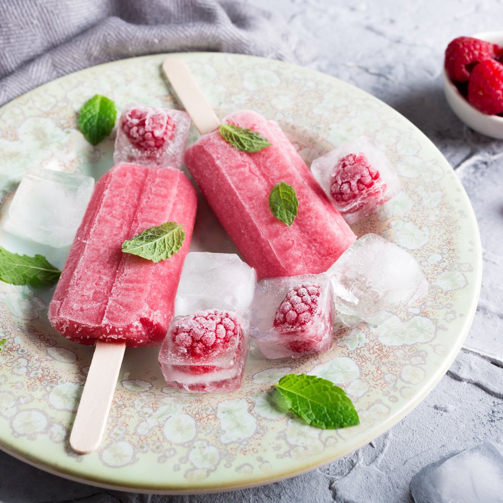 Обои мята, малина, мороженое, лёд, тарелка, сладость, десерт, mint, raspberry, ice cream, ice, plate, the sweetness, dessert разрешение 5760x3840 Загрузить