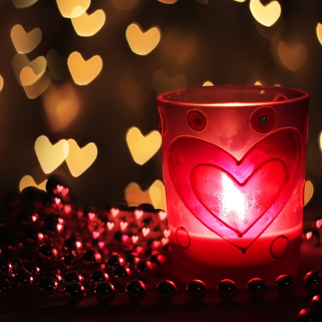 Обои свет, фон, сердце, любовь, бусы, свеча, сердечки, боке, light, background, heart, love, beads, candle, hearts, bokeh разрешение 3000x2000 Загрузить
