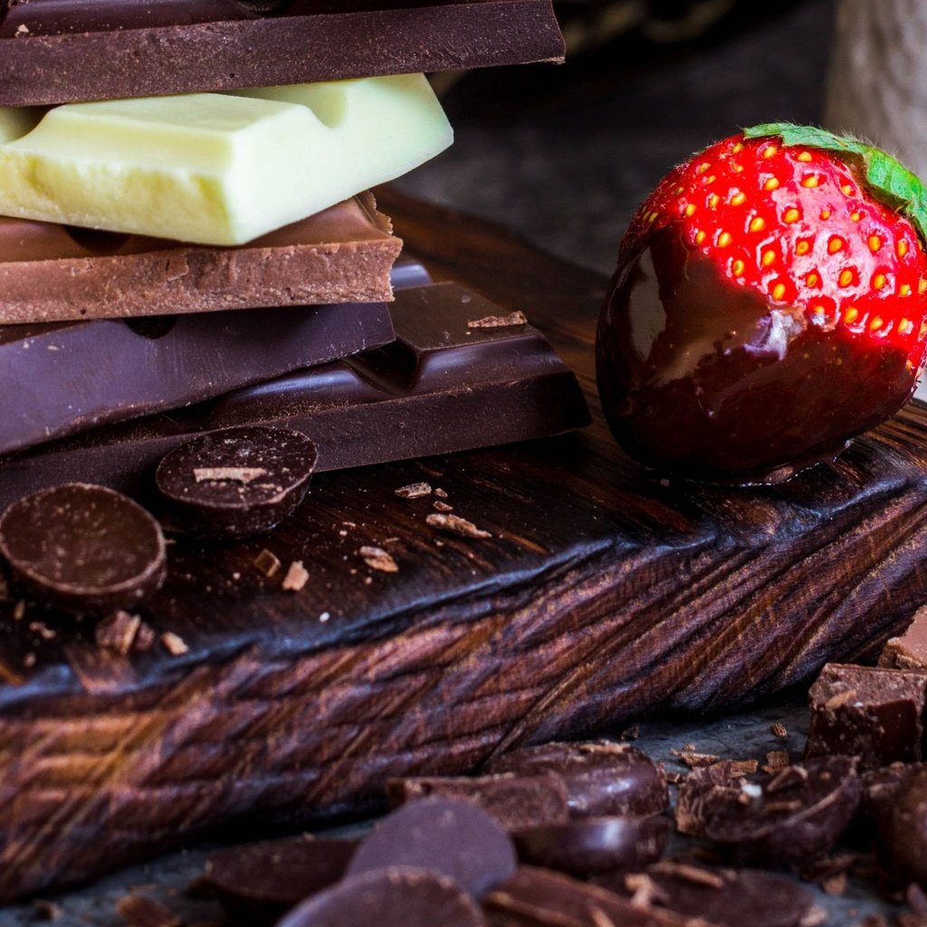 Обои клубника, шоколад, ассорти, strawberry, chocolate, cuts разрешение 2100x1277 Загрузить
