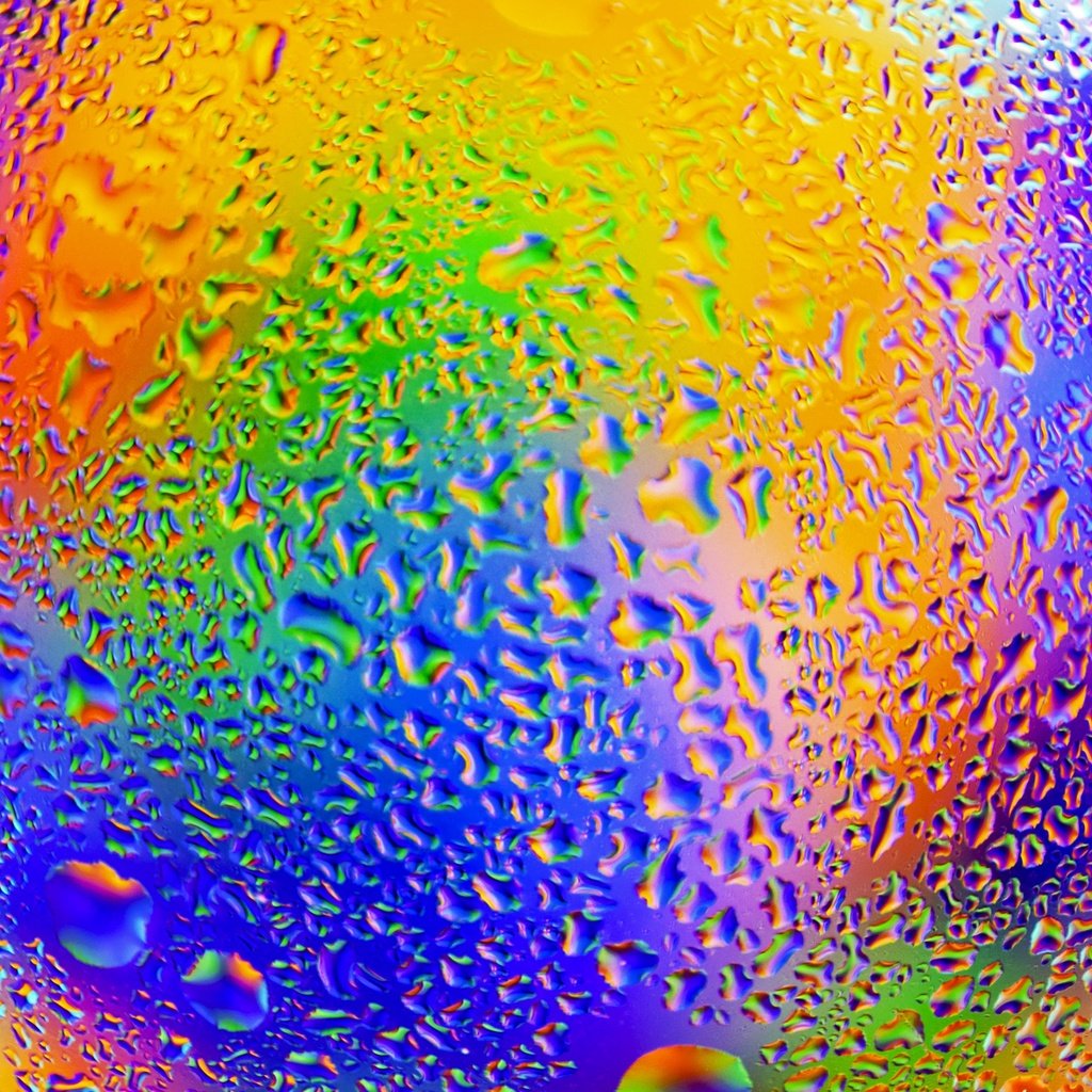 Обои вода, капли, разноцветные, радуга, стекло, капли воды, water, drops, colorful, rainbow, glass, water drops разрешение 3210x2455 Загрузить