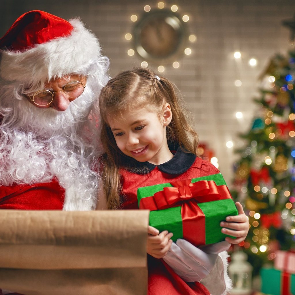 Обои новый год, елка, подарки, девочка, дед мороз, рождество, new year, tree, gifts, girl, santa claus, christmas разрешение 1920x1200 Загрузить