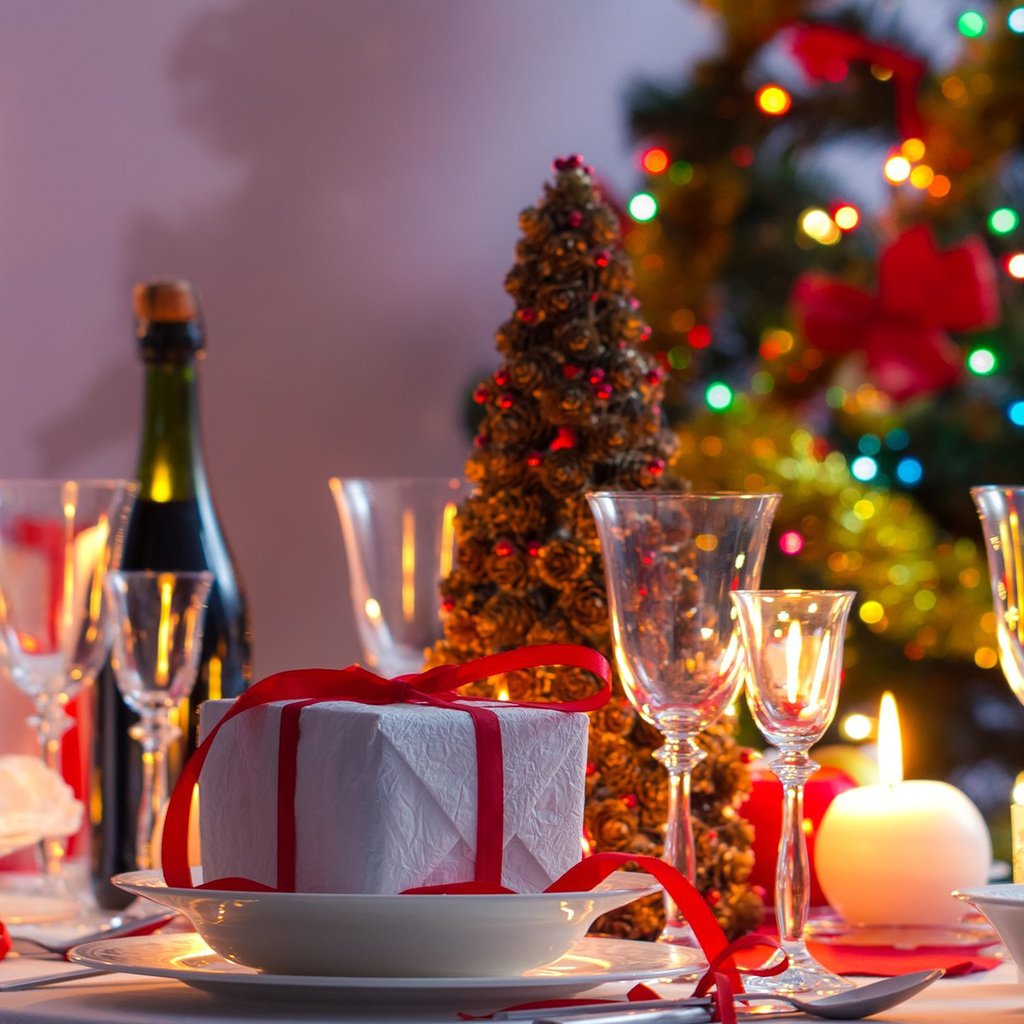 Обои новый год, елка, стол, подарок, рождество, шампанское, new year, tree, table, gift, christmas, champagne разрешение 1920x1200 Загрузить