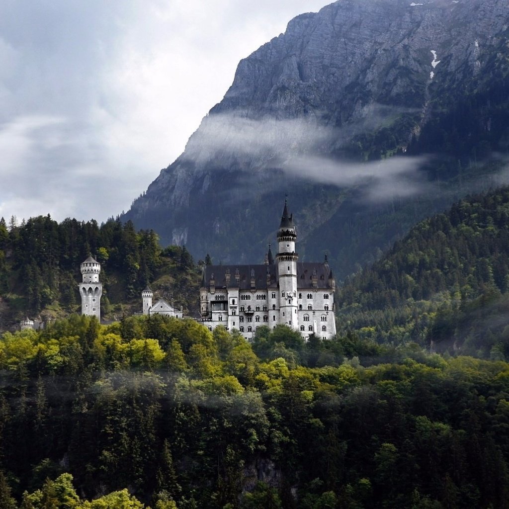 Обои горы, замок, осень, германия, нойшванштайн, mountains, castle, autumn, germany, neuschwanstein разрешение 1920x1080 Загрузить