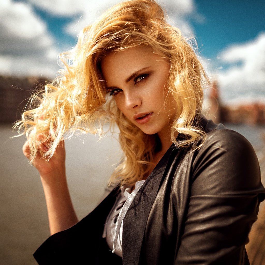 Обои девушка, блондинка, взгляд, модель, волосы, лицо, миро hofmann, girl, blonde, look, model, hair, face, miro hofmann разрешение 2048x1367 Загрузить