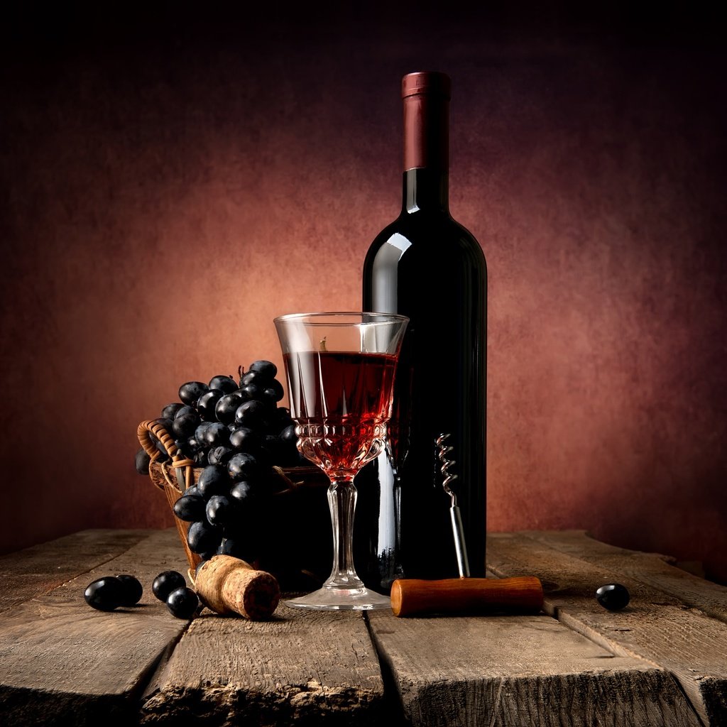 Обои виноград, бокал, вино, бутылка, натюрморт, штопор, деревянная поверхность, grapes, glass, wine, bottle, still life, corkscrew, wooden surface разрешение 4122x3073 Загрузить
