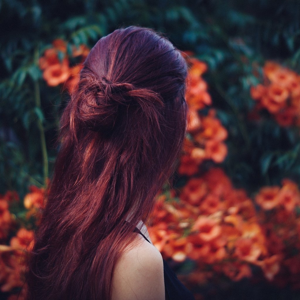 Обои цветы, девушка, модель, волосы, прическа, загадка, боке, flowers, girl, model, hair, hairstyle, mystery, bokeh разрешение 3000x1997 Загрузить