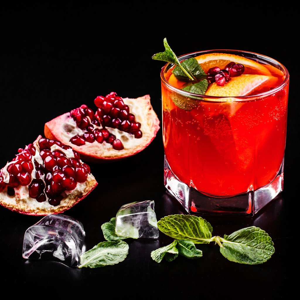 Обои мята, напиток, лёд, черный фон, коктейль, гранат, mint, drink, ice, black background, cocktail, garnet разрешение 4765x3177 Загрузить