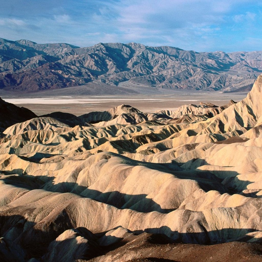 Sandy mountains. Zabriskie point Death Valley. Песчаные горы. Горы пустыни. Песочные горы.