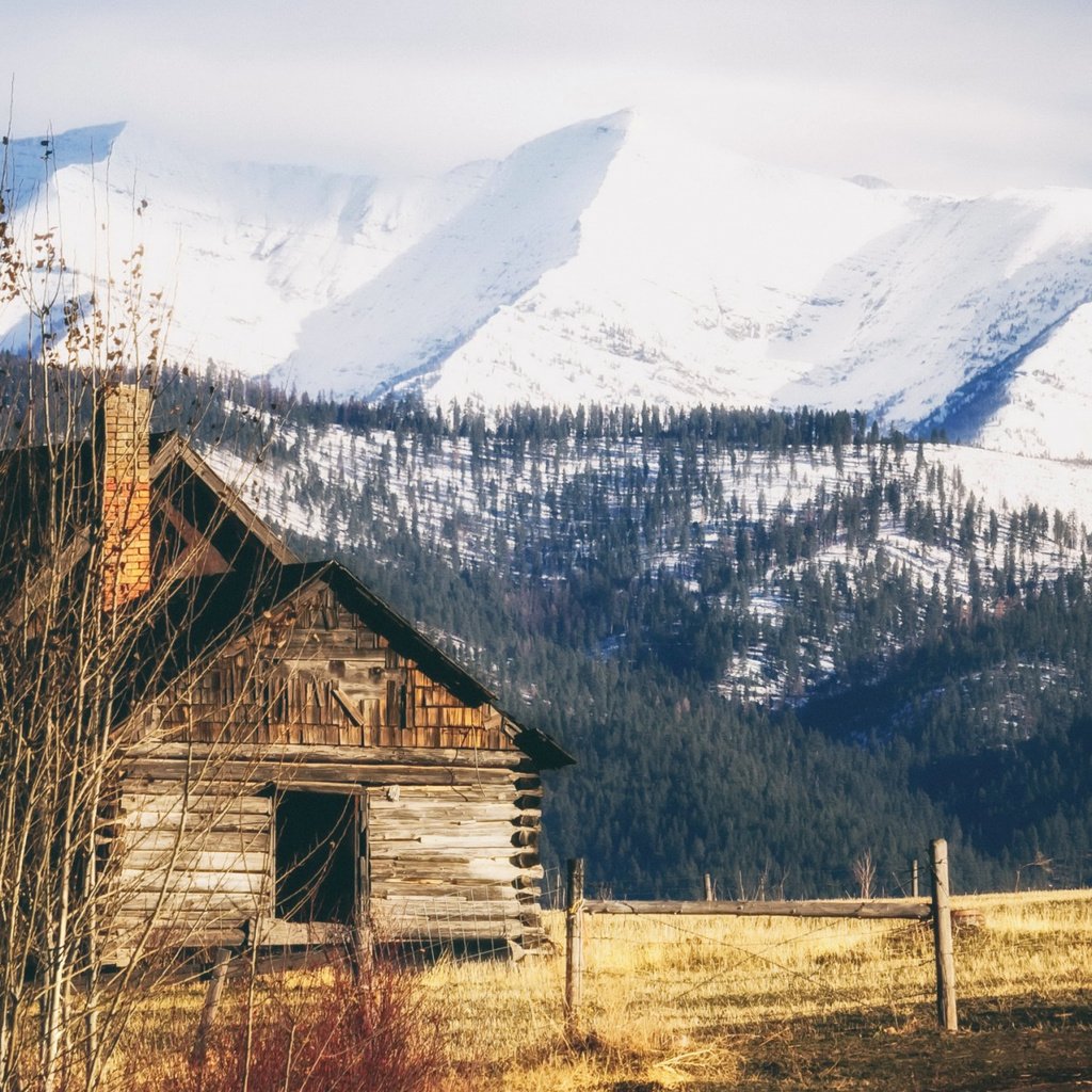 Обои горы, осень, дом, mountains, autumn, house разрешение 2112x1188 Загрузить