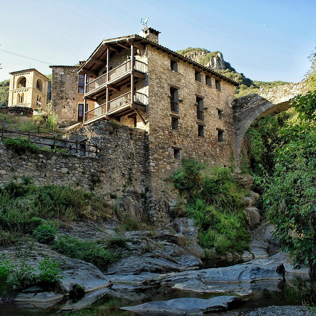 Обои beget
catalunya, beget
catalunya разрешение 2304x1536 Загрузить