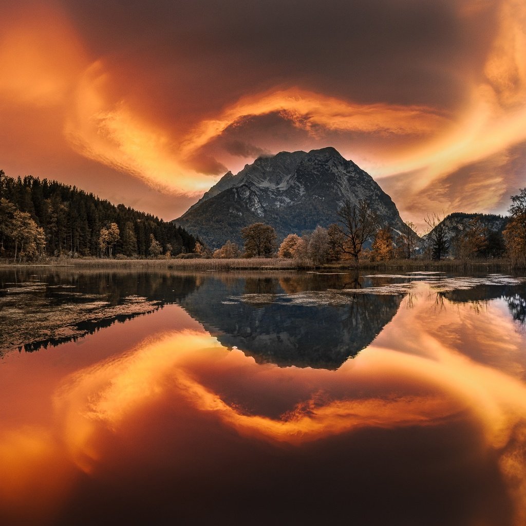 Обои деревья, озеро, горы, лес, отражение, австрия, штирия, trees, lake, mountains, forest, reflection, austria, styria разрешение 2000x1331 Загрузить