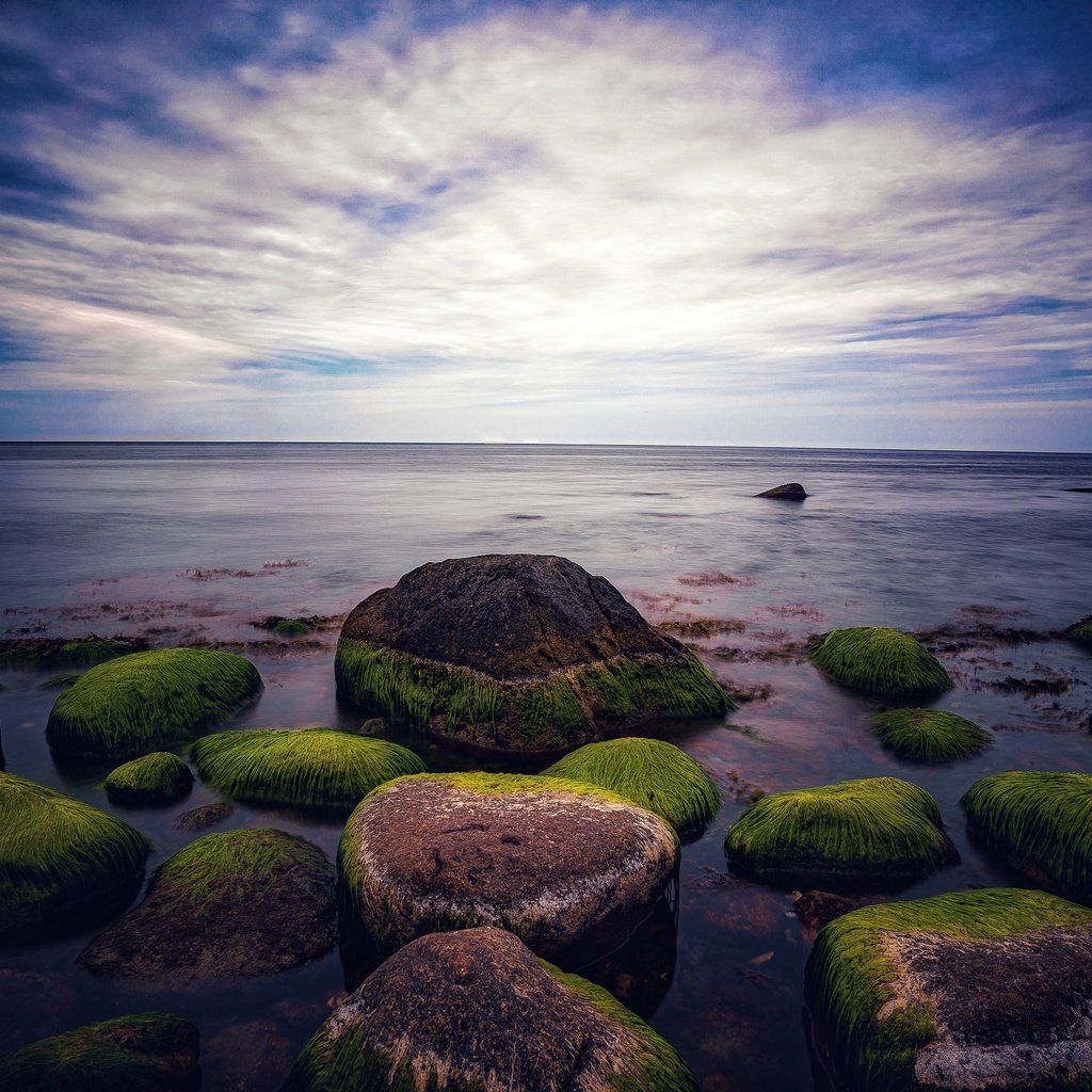 Обои небо, камни, берег, море, горизонт, the sky, stones, shore, sea, horizon разрешение 3000x2001 Загрузить