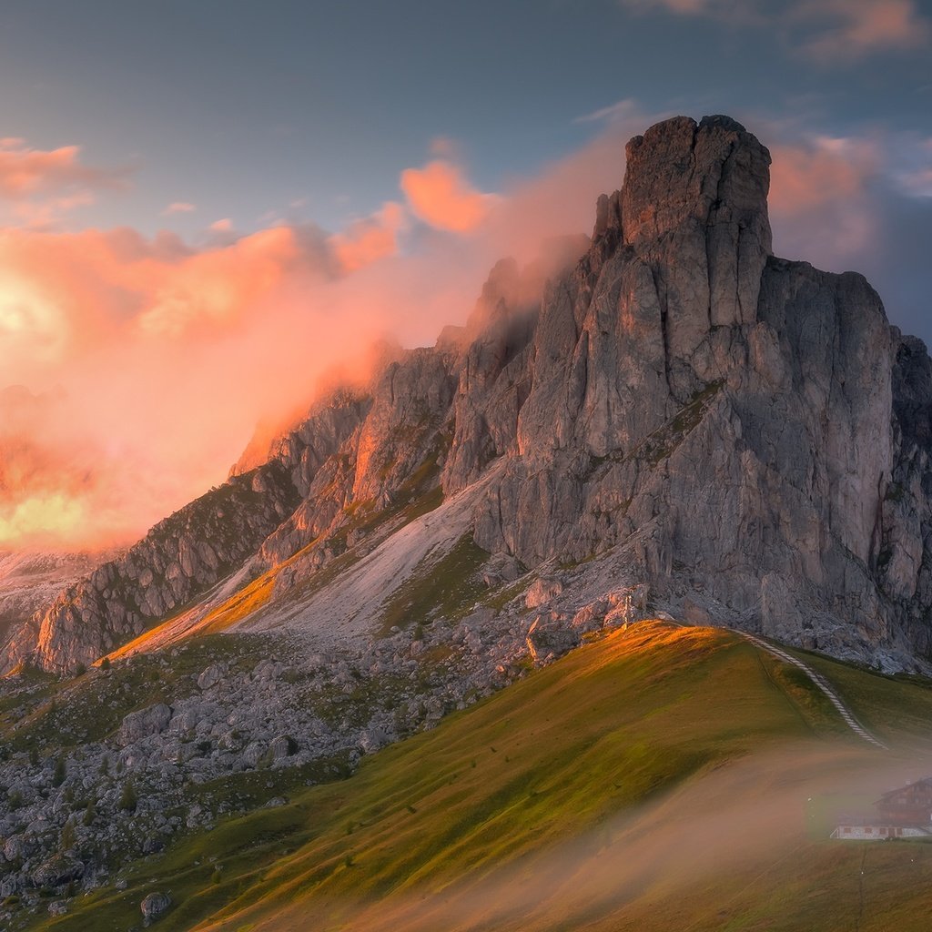 Обои облака, скалы, clouds, rocks разрешение 2048x1344 Загрузить