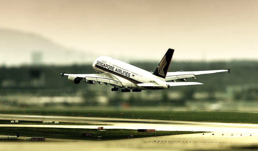 Обои airbus 380, zurich airport, взлёт, tilt shift, the rise разрешение 2560x1600 Загрузить