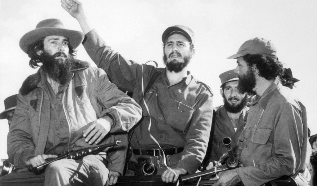 Обои чёрно-белое, fidel castro, повстанцы, революция, че гевара, фидель кастро, камило сьенфуэгос, black and white, the rebels, revolution, che guevara разрешение 1920x1200 Загрузить