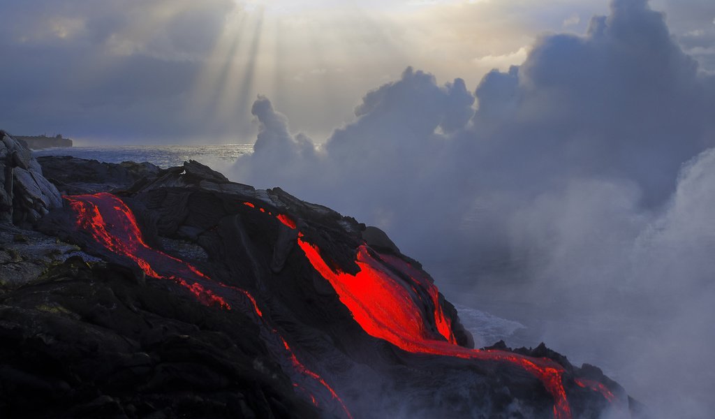 Обои облака, вершина, природа, цвет, извержение, лава, температура, магма, вулкан, clouds, top, nature, color, the eruption, lava, temperature, magma, the volcano разрешение 1920x1080 Загрузить