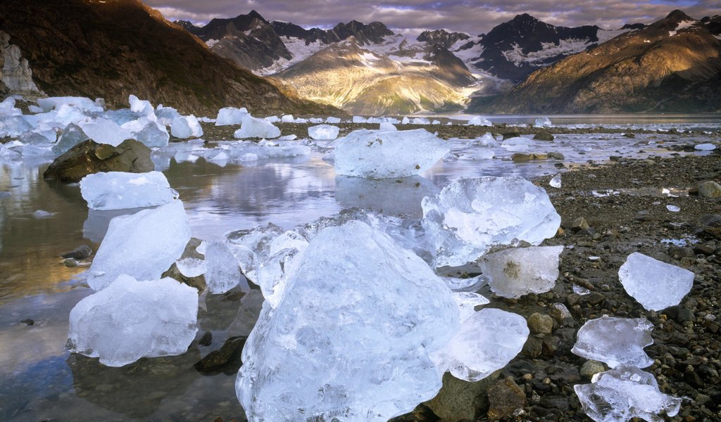 Обои горы, горизонт, лёд, куски, mountains, horizon, ice, pieces разрешение 2000x1333 Загрузить