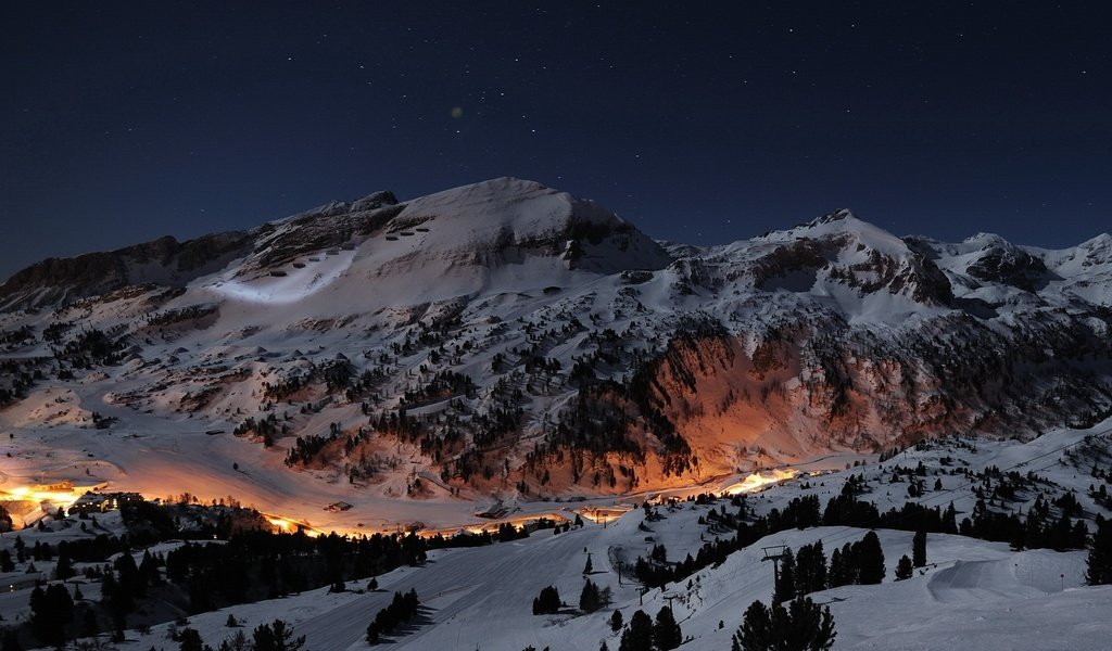 Обои ночь, горы, снег, звезды, night, mountains, snow, stars разрешение 1920x1200 Загрузить