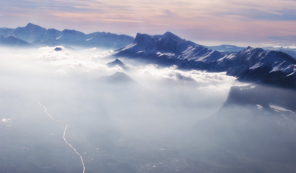 Обои облака, горы, зима, clouds, mountains, winter разрешение 2560x1600 Загрузить