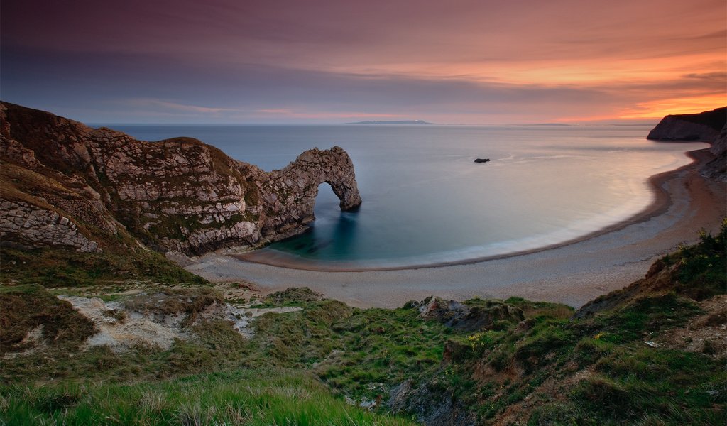 Обои небо, вода, скалы, закат, море, пляж, англия, the sky, water, rocks, sunset, sea, beach, england разрешение 1920x1200 Загрузить