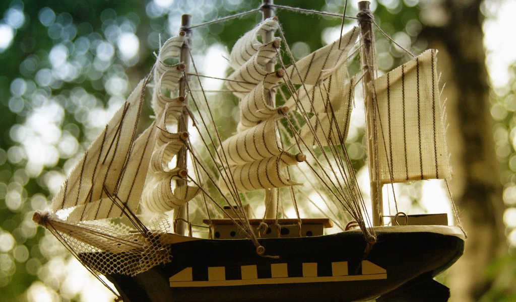 Обои корабль, цвет, паруса, статуетка, ship, color, sails, statuetka разрешение 3410x1858 Загрузить