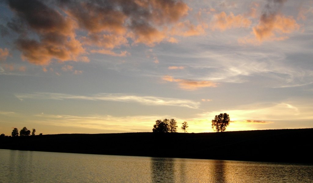 Обои облака, вечер, природа, дерево, закат, clouds, the evening, nature, tree, sunset разрешение 1920x1080 Загрузить