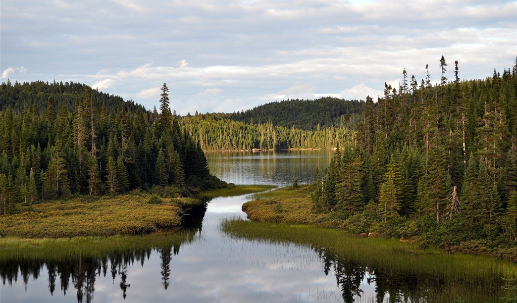 Обои озеро, канада, laurentide door, lake, canada разрешение 2560x1600 Загрузить