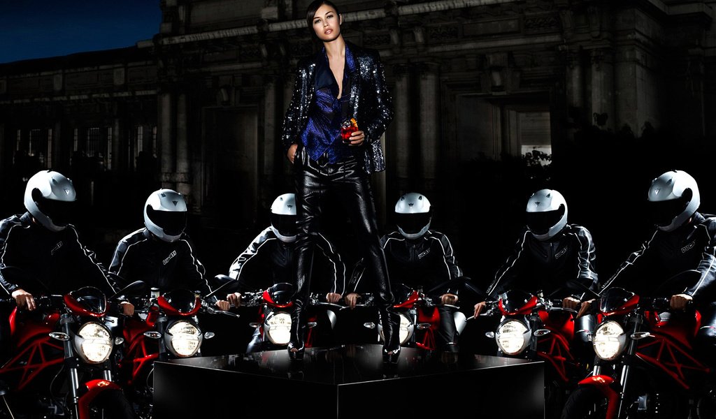 Обои ольга куреленко, campari calendar 2010, мотоциклы, olga kurylenko, motorcycles разрешение 1920x1200 Загрузить