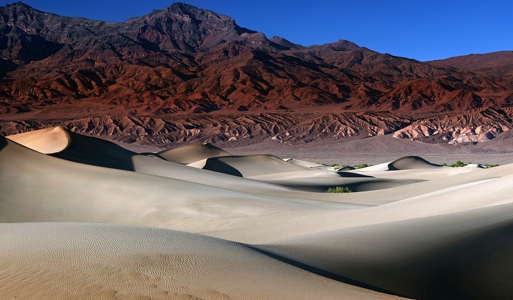 Обои горы, песок, пустыня, mountains, sand, desert разрешение 1920x1200 Загрузить