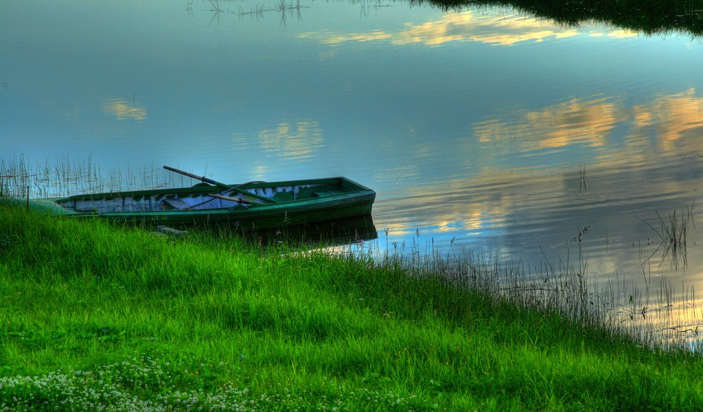 Обои трава, вода, лодка, grass, water, boat разрешение 2048x1365 Загрузить