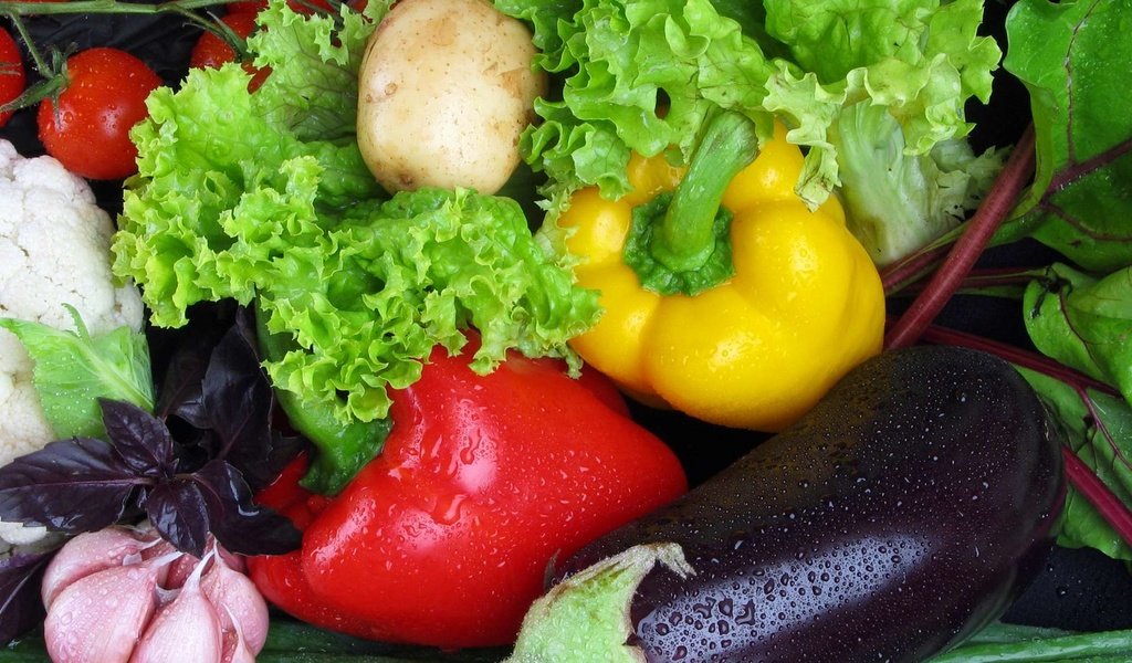 Обои овощи, баклажан, перец, картофель, салат, чеснок, черри, vegetables, eggplant, pepper, potatoes, salad, garlic, cherry разрешение 1920x1200 Загрузить