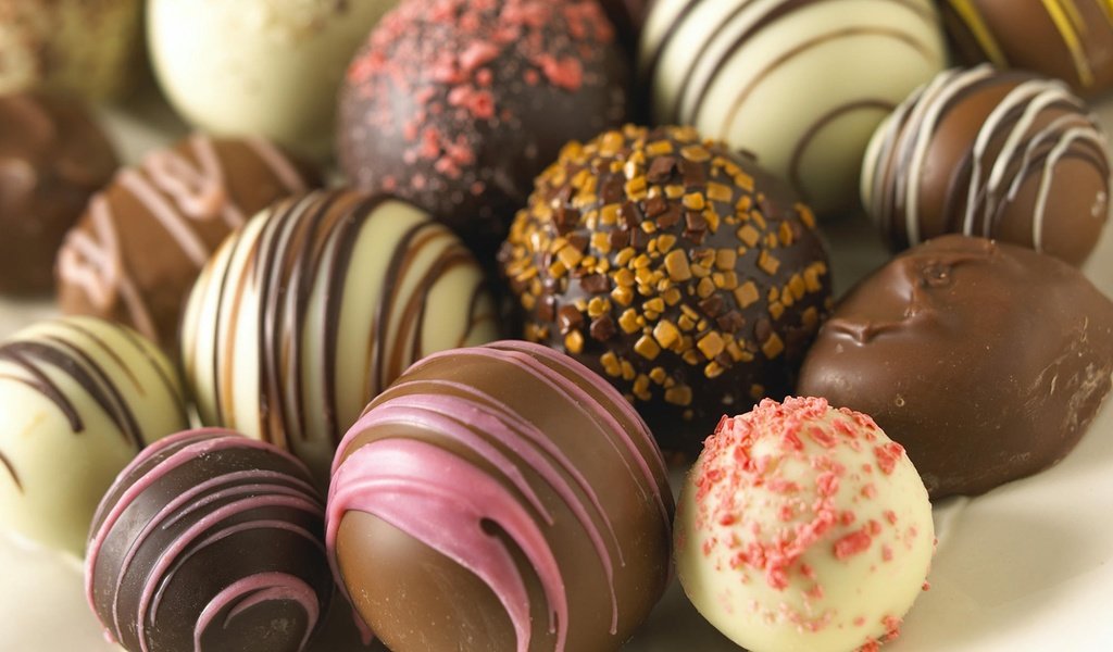 Обои конфеты, сладости, шоколад, шоколадные конфеты, candy, sweets, chocolate, chocolates разрешение 2000x1333 Загрузить