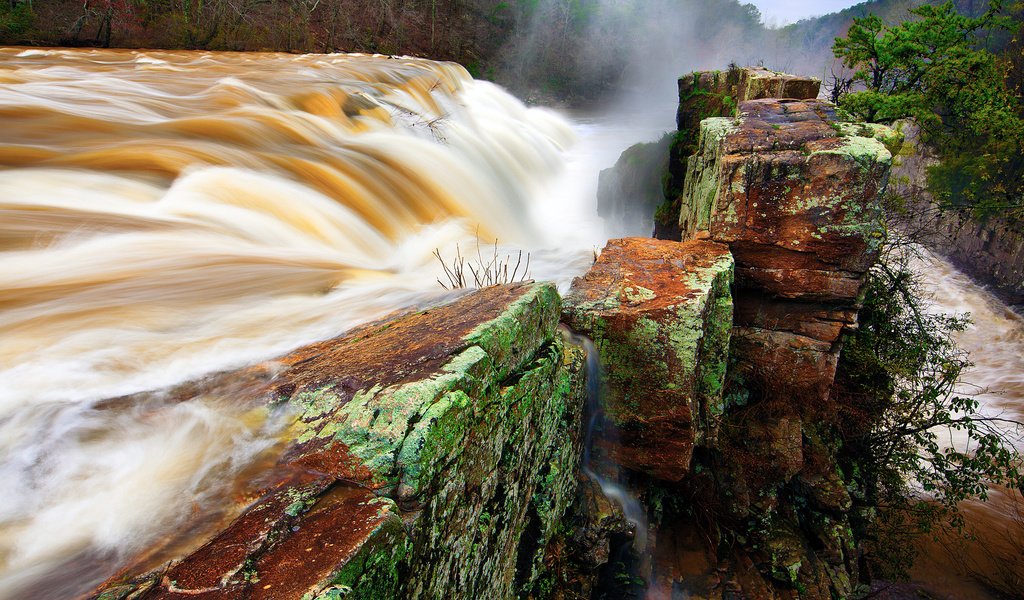 Обои деревья, река, камни, скала, кусты, водопад, поток, дамба, trees, river, stones, rock, the bushes, waterfall, stream, dam разрешение 2560x1700 Загрузить