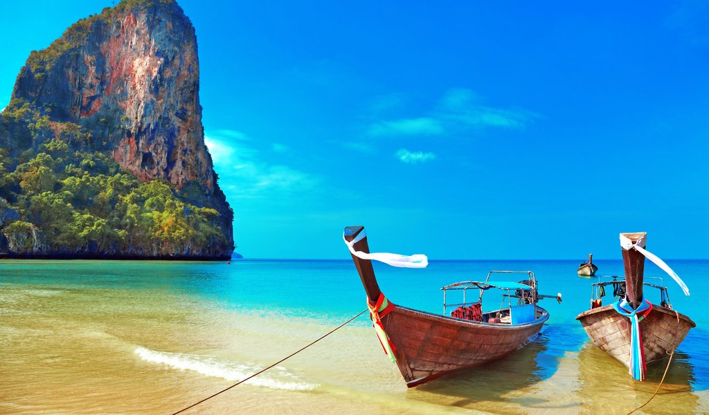 Обои море, скала, пляж, лодки, таиланд, тропики, sea, rock, beach, boats, thailand, tropics разрешение 4256x2820 Загрузить