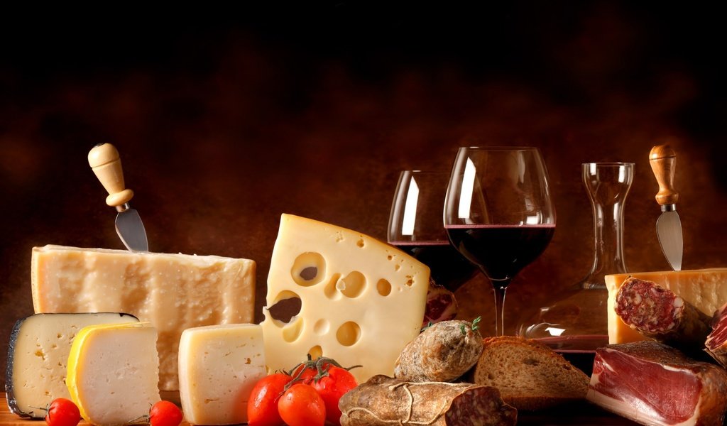 Обои сыр, вино, бокалы, красное, колбаса, пармезан, маасдам, cheese, wine, glasses, red, sausage, parmesan, maasdam разрешение 2560x1600 Загрузить