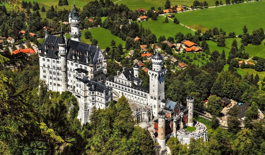 Обои германия, бавария, замок нойшванштайн, germany, bayern, neuschwanstein castle разрешение 2600x1634 Загрузить