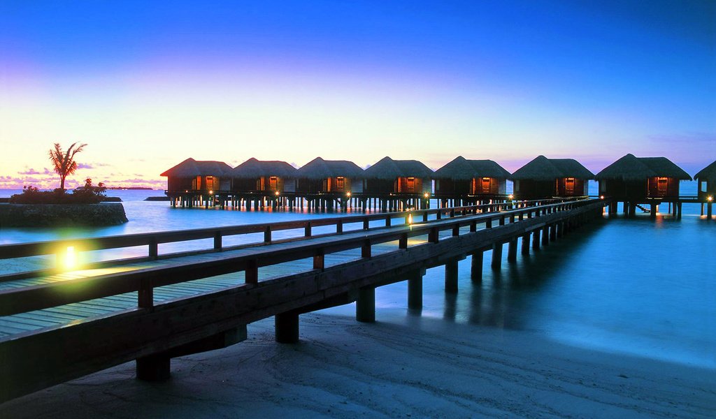 Обои море, пляж, отдых, бунгало, тропики, мальдивы, sea, beach, stay, bungalow, tropics, the maldives разрешение 2112x1547 Загрузить