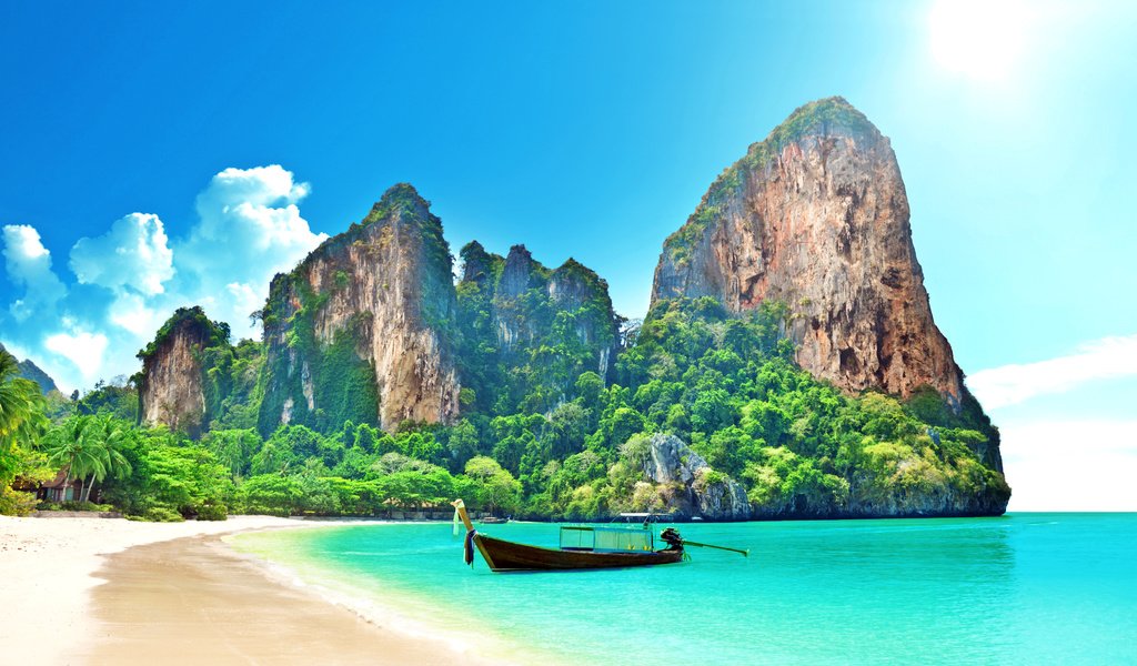 Обои море, пляж, лодка, отдых, таиланд, тропики, sea, beach, boat, stay, thailand, tropics разрешение 2560x1600 Загрузить