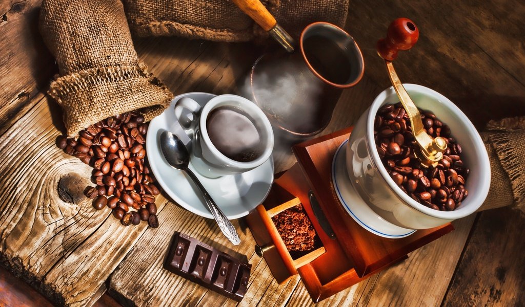 Обои кофе, шоколад, кофейные зерна, турка, кофемолка, coffee, chocolate, coffee beans, turk, coffee grinder разрешение 2560x1600 Загрузить