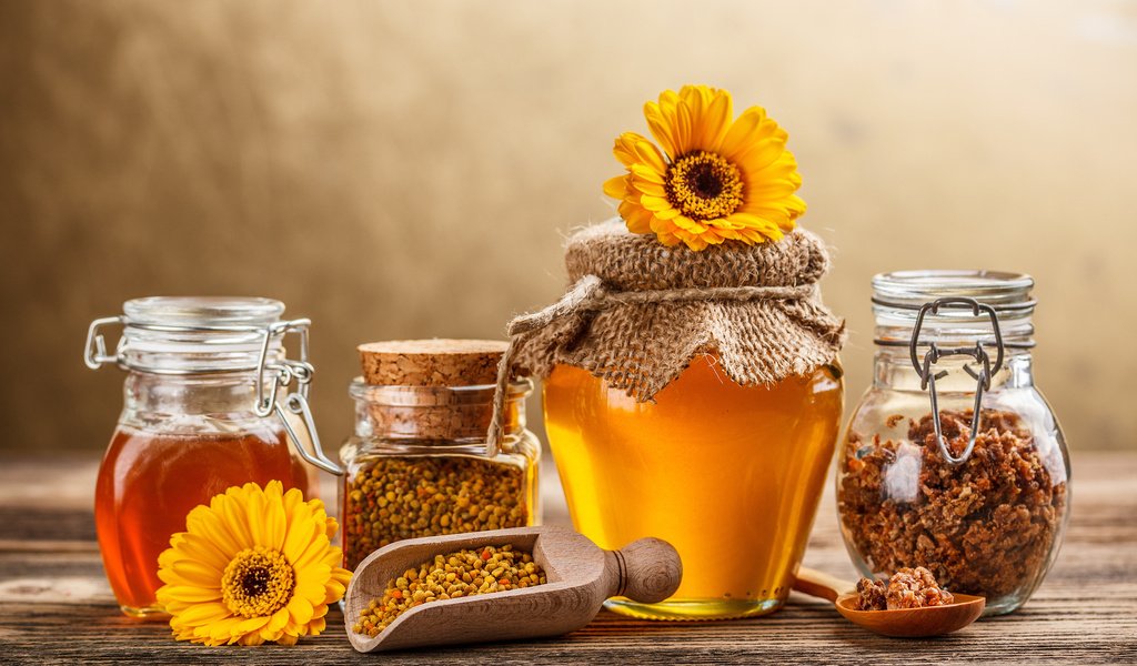 Обои цветы, сладкое, мед, банки, ложка, баночки, прополис, flowers, sweet, honey, banks, spoon, jars, propolis разрешение 2560x1600 Загрузить