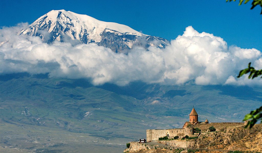 Обои гора, армения, арарат, mountain, armenia, ararat разрешение 2560x1600 Загрузить