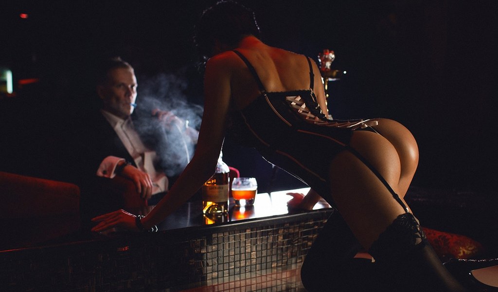 Обои сексуальная стриптизерша у барной стойки, шикарная попка, sexy stripper at the bar, gorgeous ass разрешение 1920x1080 Загрузить