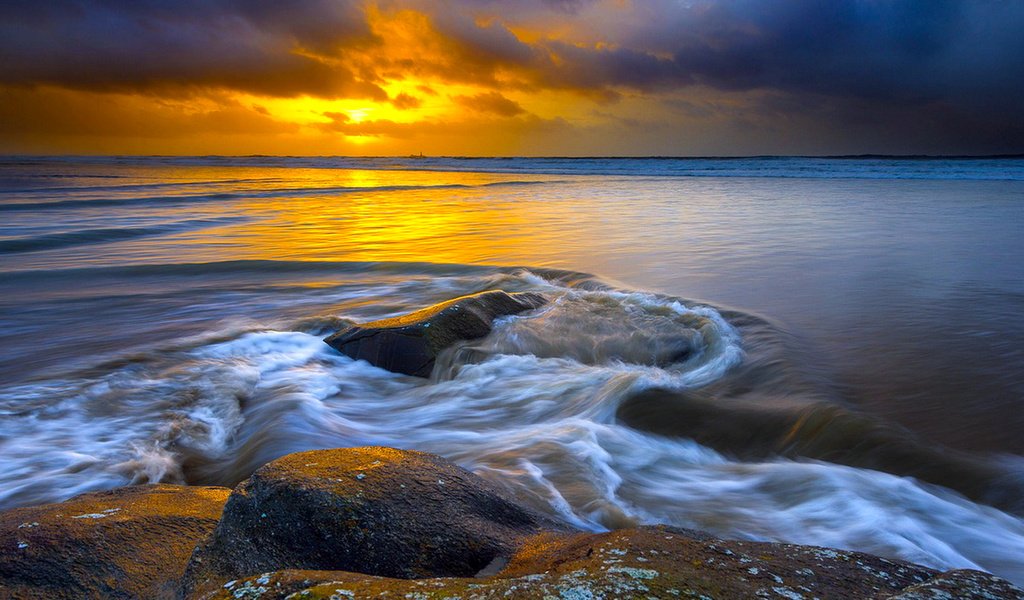 Обои камни, закат, море, норвегия, норвегии, северное море, ставангер, hellesto beach, stones, sunset, sea, norway, north sea, stavanger разрешение 1920x1258 Загрузить