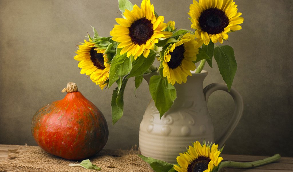 Обои подсолнух, ваза, тыква, натюрморт, sunflower, vase, pumpkin, still life разрешение 4476x3456 Загрузить
